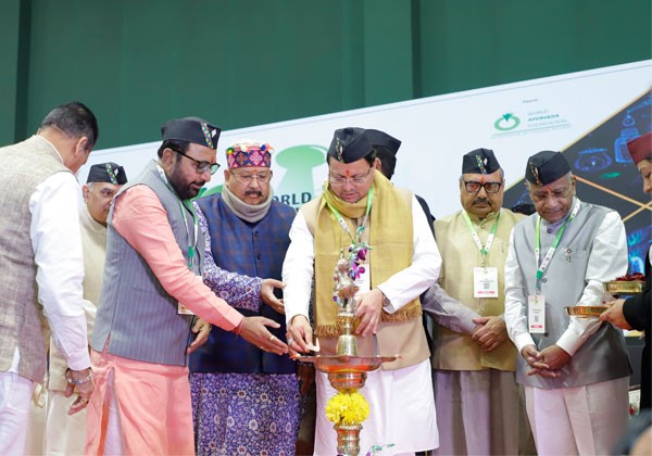 उदघाटन  केंद्रीय आयुष राज्यमंत्री व मुख्यमंत्री उत्तराखण्ड